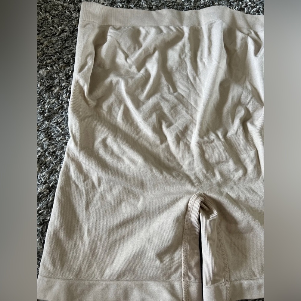 Motherhood Maternity Belly Support NWOT Under Garment Shapewear Plus Size 1X - Picture 2 of 5